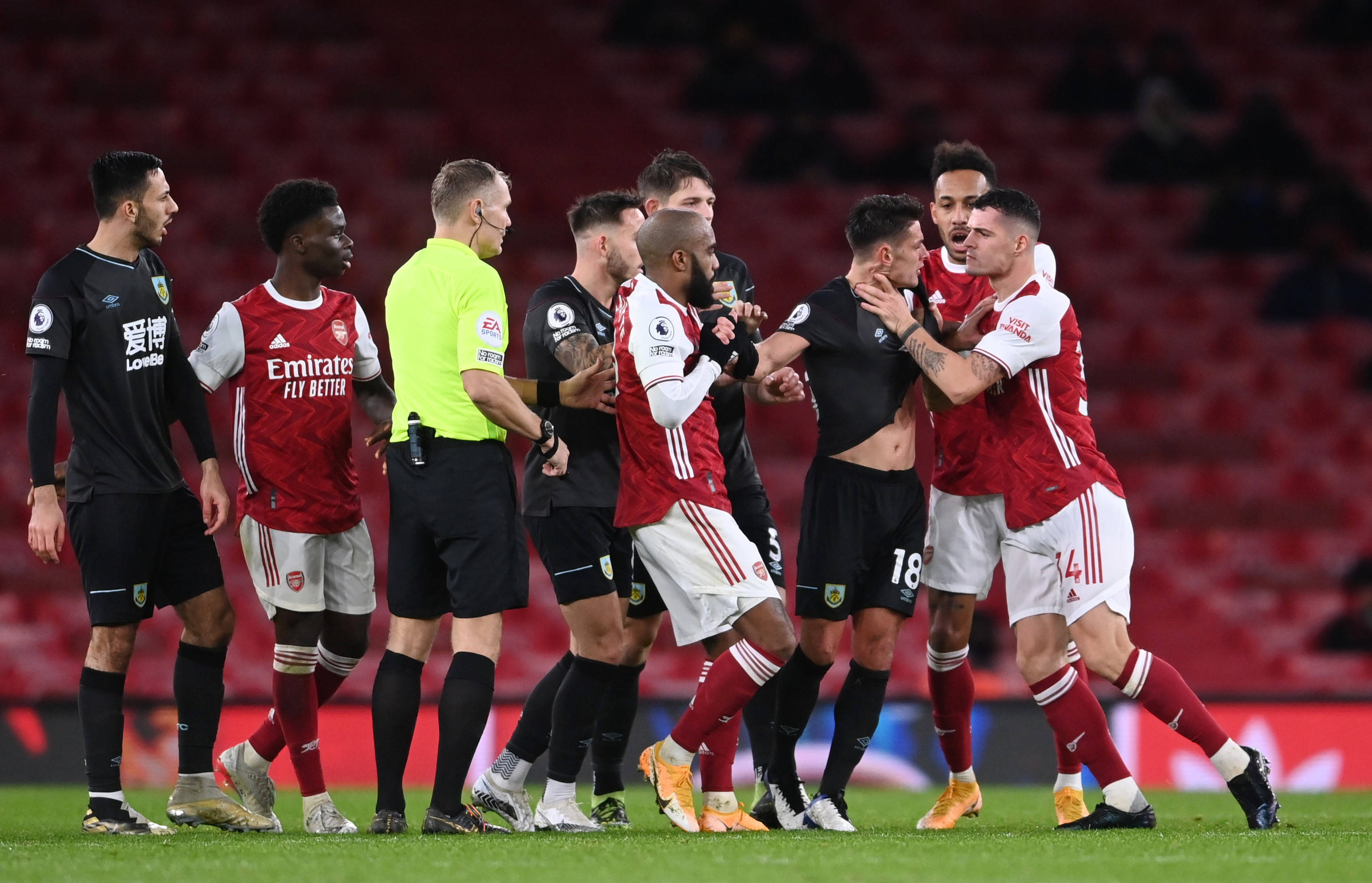 表现以稳健 表现以稳健